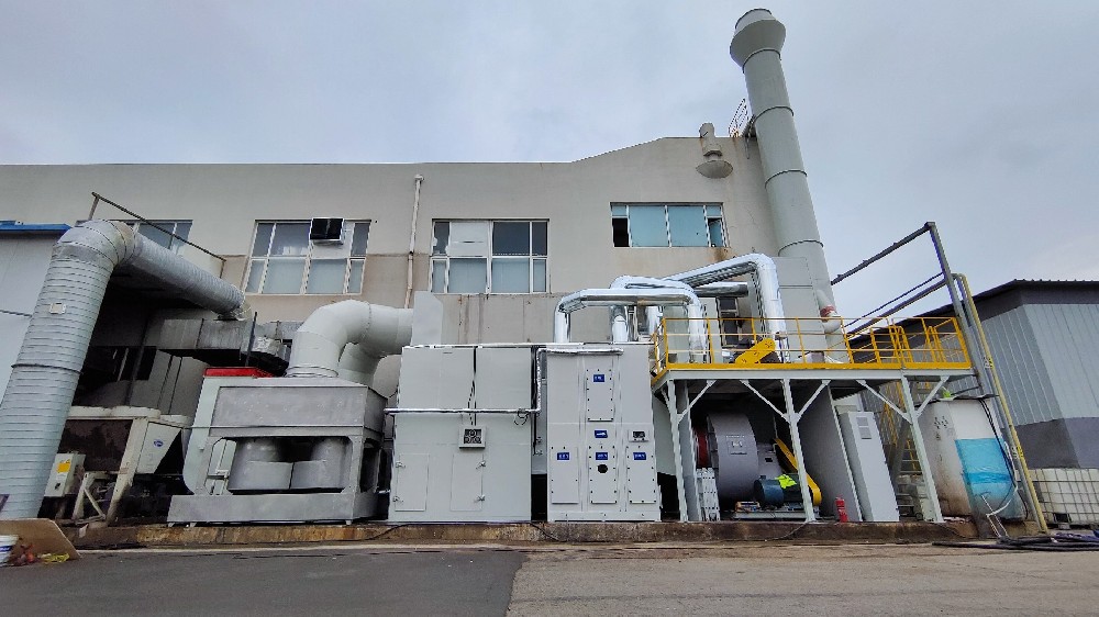 涂装行业沸石转轮浓缩+焚烧炉废气治理方案